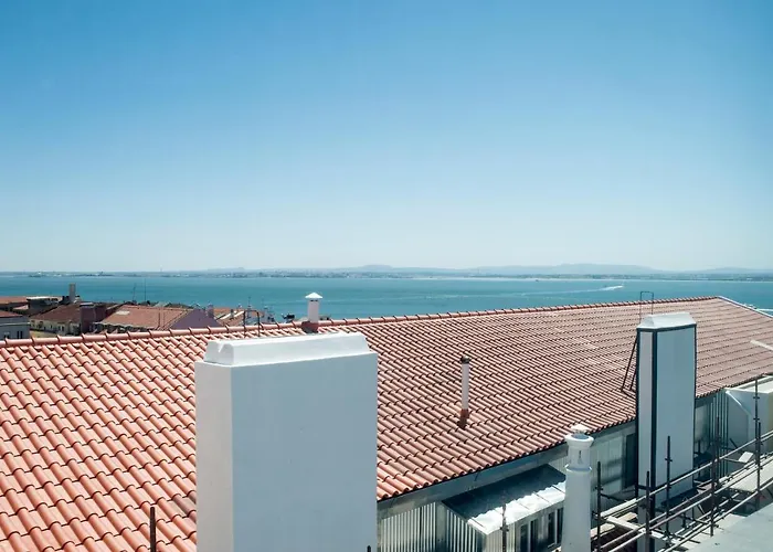 Lisbon Chiado One